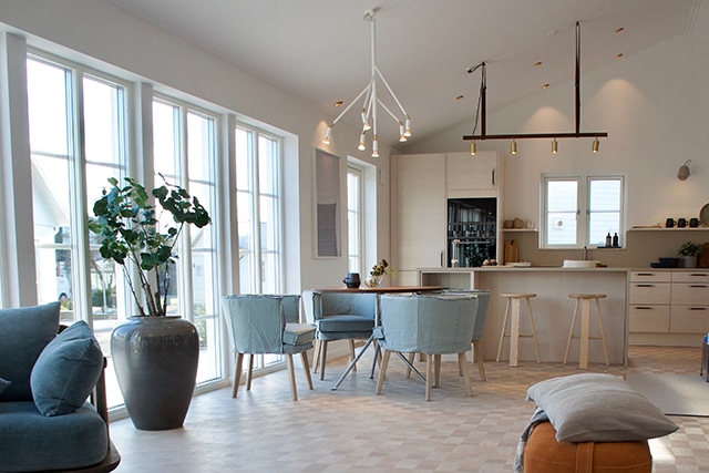 Visningshuset Gotland 27-113E på Husknuten Västra Frölunda interiörbild vardagsrum